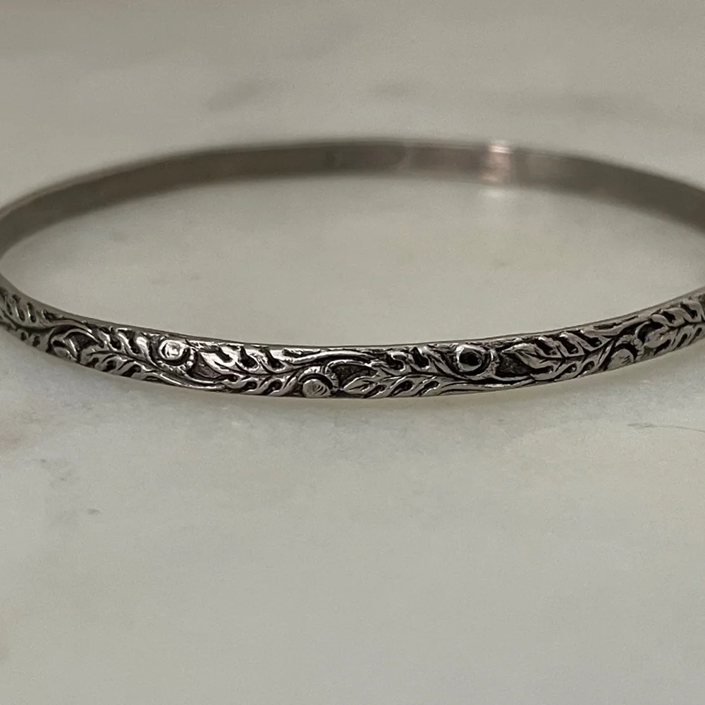 Monet vintage bangle. - Picture 3 of 7